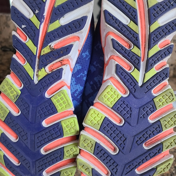 Fila running shoes with memory foam soles sz 7 - Picture 5 of 6